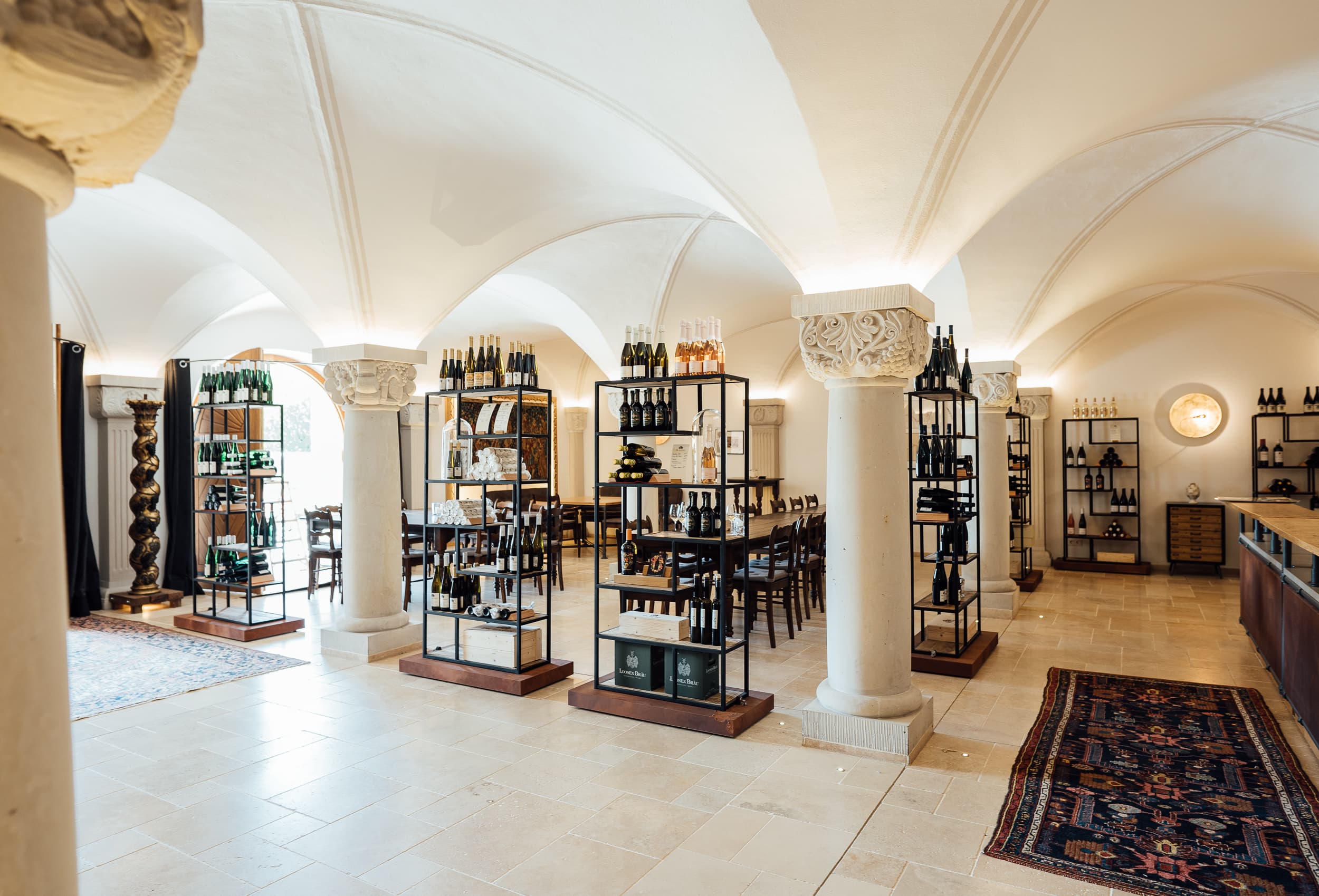 Shop und Verkostungsraum am Weingut Doktor Loosen