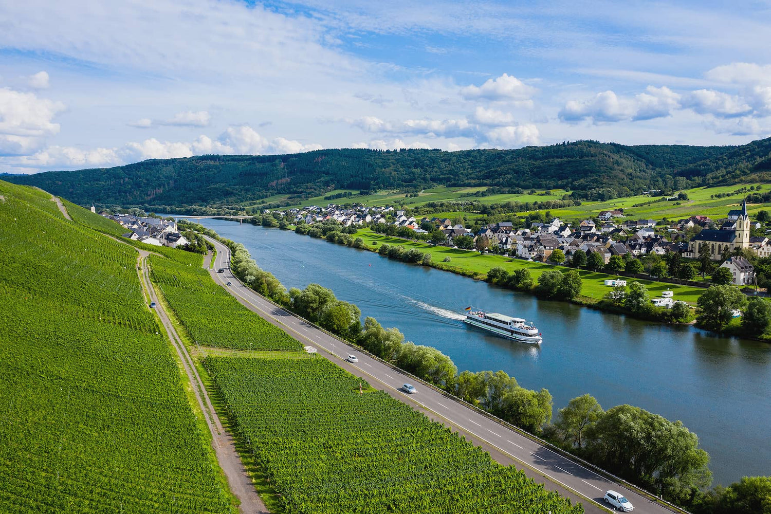 Panoramaausblick von der Lage "Loesnicher Foersterlay"